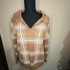 Women’s V-Neck Plaid Collard Sweater - Tan and White